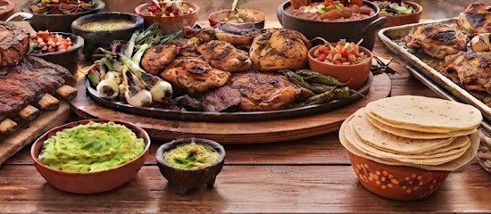 Mesa con guacamole, salsas, cebollitas y tortillas de harina